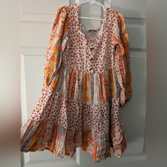 Girls dress - Picture 2 of 5